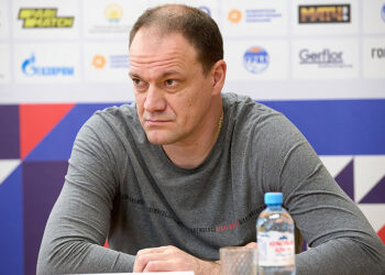 Игорь Шулепов покинул пост наставника «Урала»