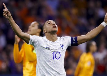 Прогноз Нидерланды — Франция